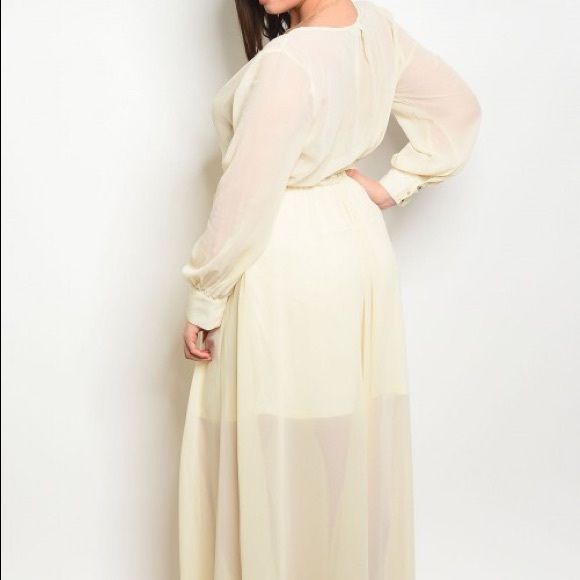 🆕⭐️ Plus Size Ivory Sheer Long Sleeve Maxi Dress - Picture 5 of 6